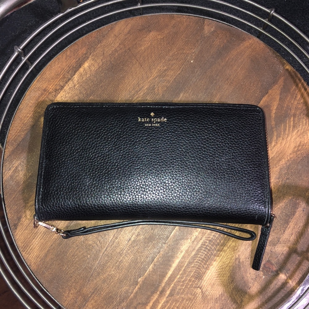 Kate Spade travel wallet / wristlet
